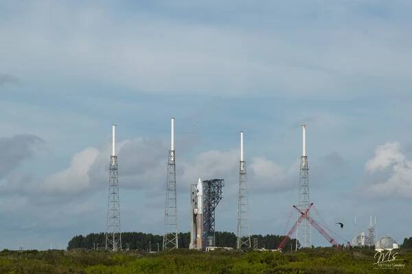 OA-4 Cygnus AtlasV roll-out