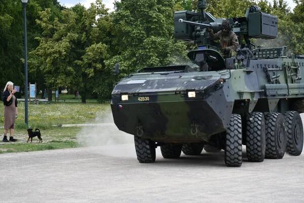 XIV. Den s Policií ČR v Praze | KRAJSKÉ VOJENSKÉ VELITELSTVÍ HLAVNÍ MĚSTO PRAHA