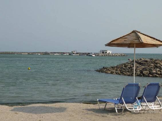 Prostorné studio 65 m2 v Marina Cape Aheloy za 59.500 €
