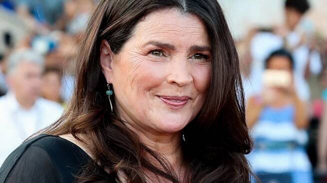 Actress Julia Ormond Accuses Harvey Weinstein of Battery in Lawsuit