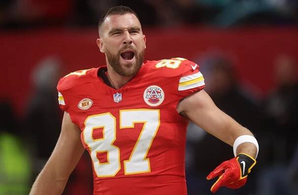 Travis Kelce Saw Taylor Swift Perform in Argentina. Here's What Happened