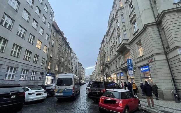 Kriminalisté odkryli obsah počítače střelce z univerzity. Včetně vyhledávaných…