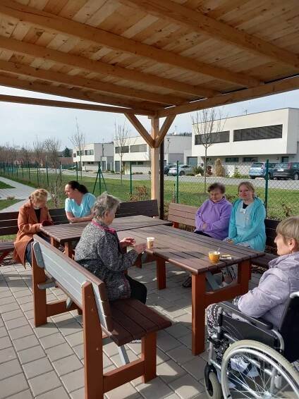 Procházka a kávička | Alzheimer Home