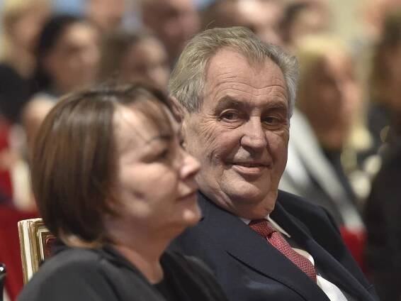 Advokát navrhl Zemanovi kvůli koronaviru vyhlásit amnestii, ministryně Benešová se prý tématem zabývá