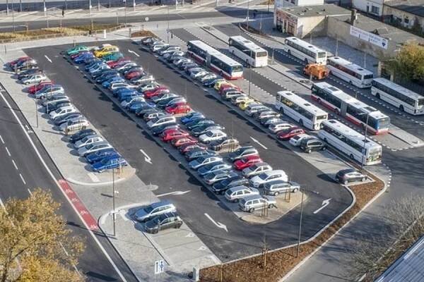 Prudké zdražení parkovného v Kolíně potěší městskou kasu, občany už méně