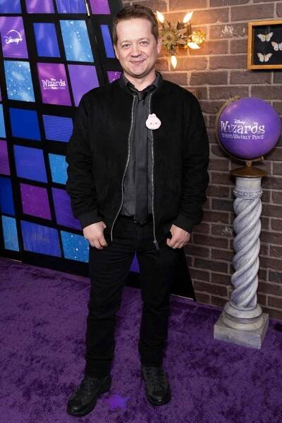 WIZARDS BEYOND WAVERLY PLACE - JASON EARLES