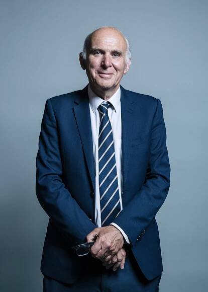 Soubor:Official portrait of Sir Vince Cable.jpg – Wikipedie