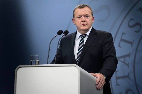 Premiérom Dánska je Lars Lökke Rasmussen, ktorý vymenoval novú vládu