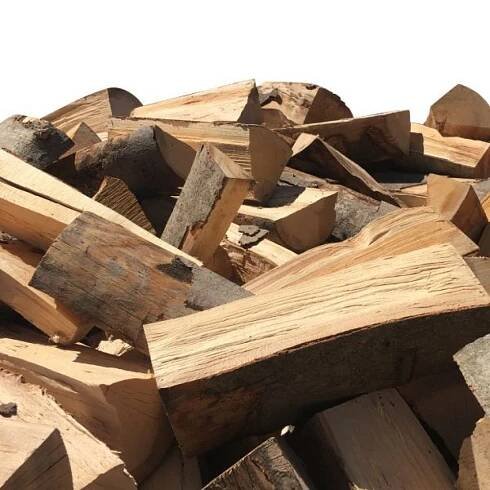 Volně sypané palivové dřevo v délkách polen 25, 33 nebo 50 cm