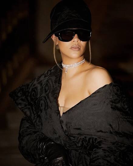 The secret is out. Rihanna for J'adore Parfums Christian Dior