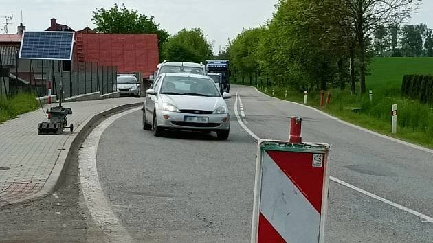 Cesta z Brodu do Žďáru: řidiče čeká dlouhé čekání v kolonách a semafory