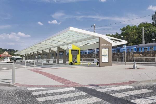 Radek Hegmon dává tvář lavičkám i košům: Náš design lidi nesmí obtěžovat