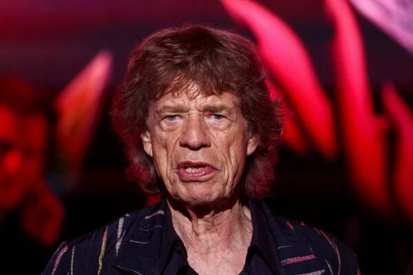 Rolling Stones se vrací na scénu po 18 letech: Nové album a klip se sexy herečkou!