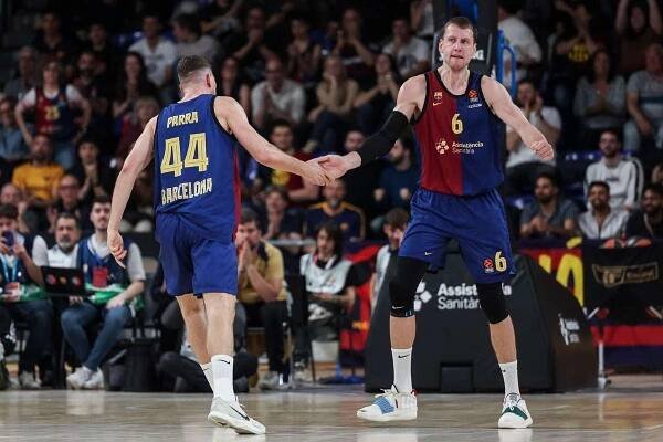 Veselého úspěšný návrat, Barcelona s pomocí českého basketbalisty vyřídila Boloňu