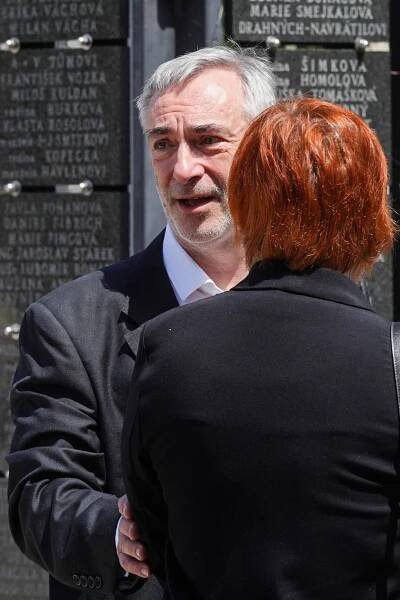 Pohřeb šéfa Ypsilonky Jana Schmida (†87): Rozloučení ve Strašnicích