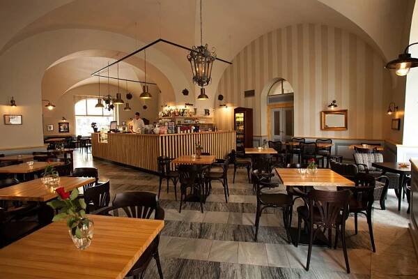 Café bar Platýz Praha | Apetee