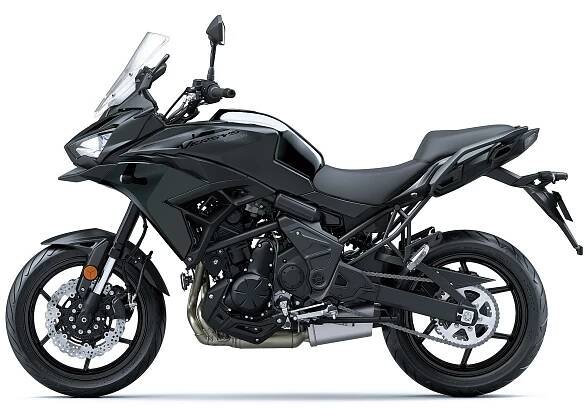 Kawasaki Versys 650 černá 2025 - Kawasaki - Adventure Tourer - 202 500 Kč - K2Moto.cz - Splňte si svůj motocyklový sen