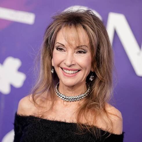 Susan Lucci causes a stir as she throws water at GMA anchor during guest appearance