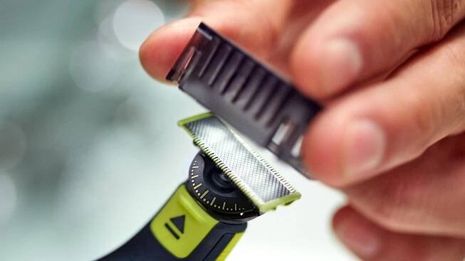 Philips OneBlade 360 QP2724/31 zastřihovač vousů