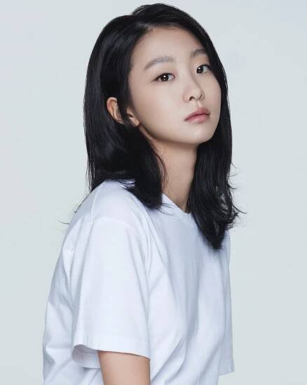 Revealed Details About Kim Da-mi - Height, Husband, Family - Kpop Wiki