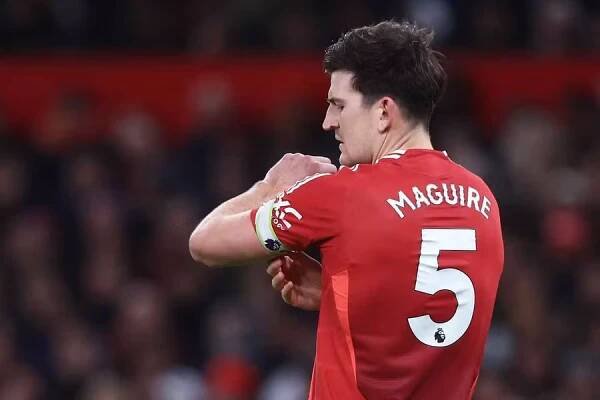 United řeší krizi prodloužením smlouvy Maguireho. Harryho hodně potřebujeme, říká Amorim