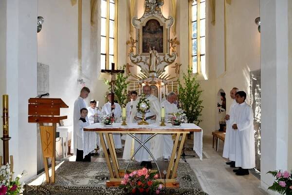 22.6.2025 - Slavnost Těla a Krve Páně - Oficiální stránky Farnosti Skuteč a Předhradí