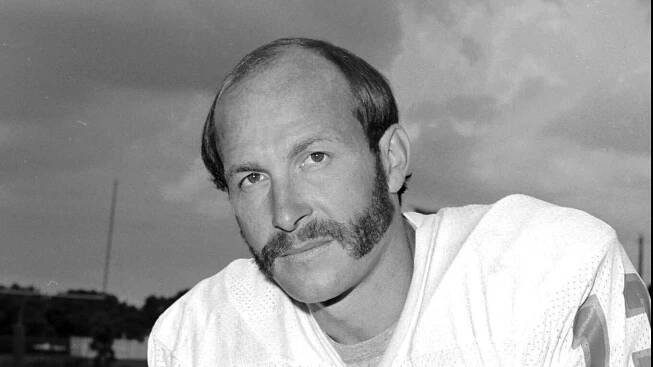 Jake Scott, Super Bowl M.V.P. for the Dolphins, Dies at 75