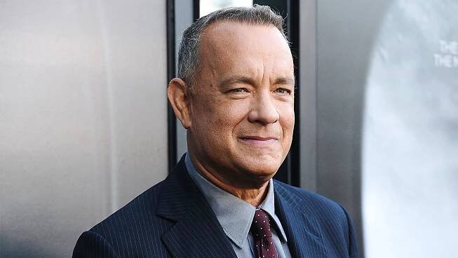 Warner Bros. chystá životopisný film o Elvisu Presleym, jeho manažera by si měl zahrát Hanks