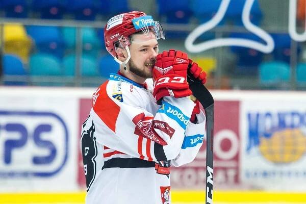 Hokejová řežba Kometa - Hradec: My hrajeme na ledě, oni spíš mluví, říká Čiliak