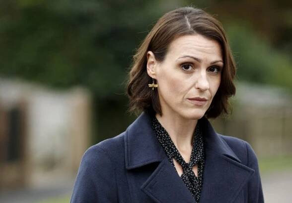 Programme Name: Doctor Foster series 2 - TX: 28/09/2016 - Episode: n/a (No. n/a) - Picture Shows: ** PLEASE NOTE THESE ARE EARLY RELEASE IMAGES FROM 2016** Gemma (SURANNE JONES) - (C) Drama Republic - Photographer: Nick Briggs Doctor Foster BBC TV Still