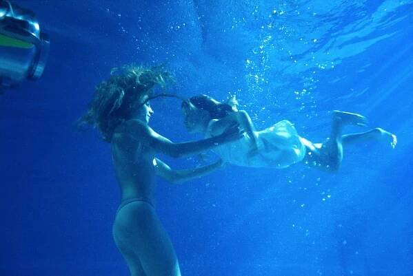 SEX AND LUCIA, Paz Vega, Elena Anaya, 2001