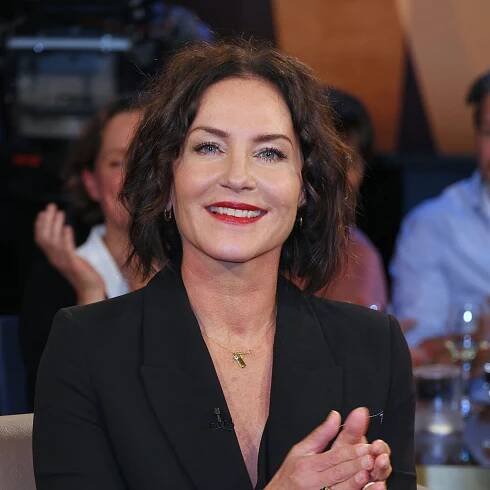 Marisa Burger wird 52: Die "Rosenheim-Cops"-Schauspielerin über die Jahre