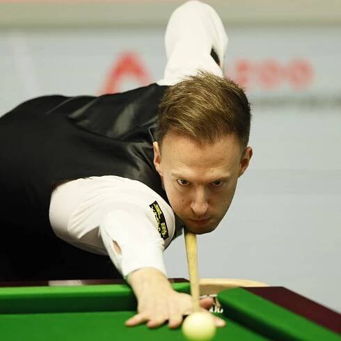 Judd Trump on top against wasteful Hossein Vafaei at World Snooker Championship