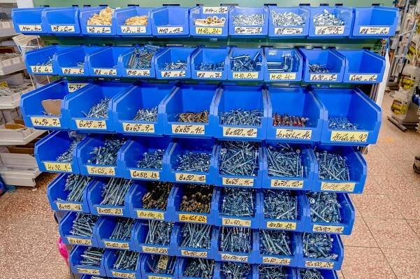 Spojovací materiál - Nákupní centrum Modrá Labuť
