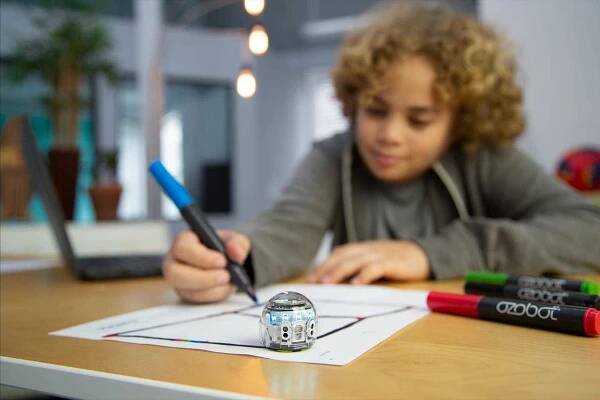 Ozobot Bit+, programovatelný robot - RPishop.cz