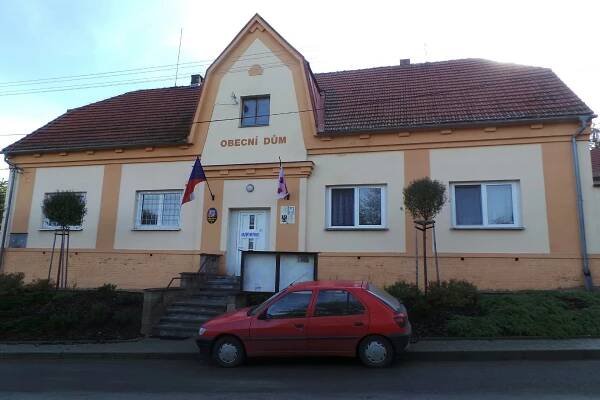 Přelíc - obecní úřad foto 1