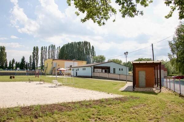 Koupaliště a kemp - Oficiální stránky Města Podbořany