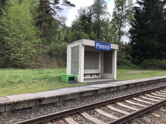 Plesná (železniční zastávka)