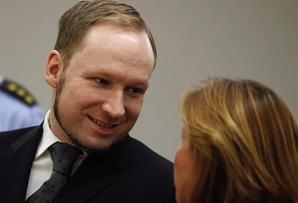 Norský terorista Breivik se dostal na univerzitu, chce být politolog