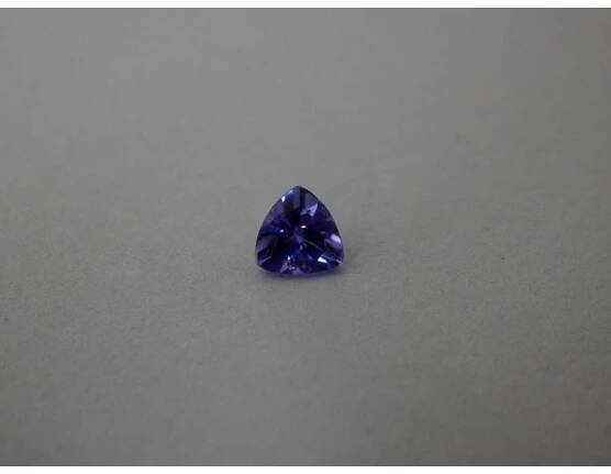Gemworld.cz | Broušené drahé kameny za výhodné ceny. Tanzanit č.7gemworld.cz