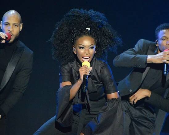 Watch Brandy Bring the ’90s Back at the Soul Train Awards