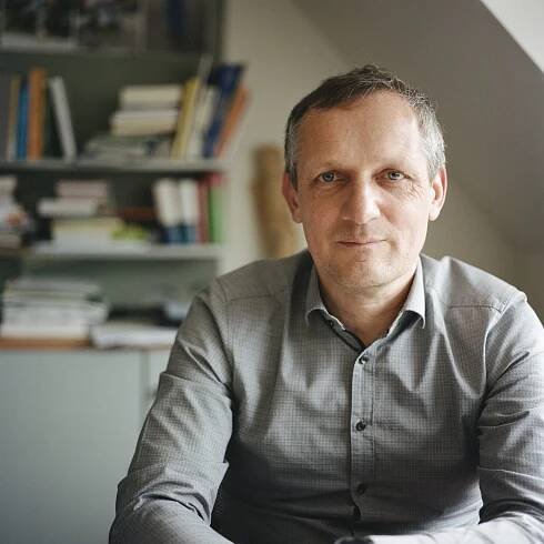 Manfred Pongruber schaut in die Kamera