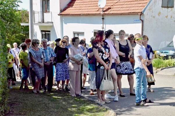 Pouť u kaple Nejsvětější Trojice + farní odpoledne - Oficiální stránka obce Nivnice