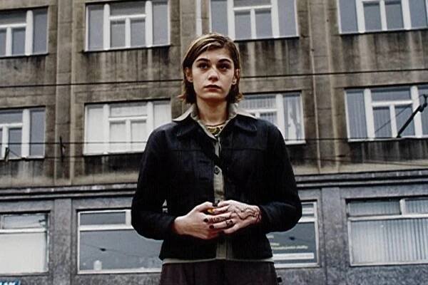 Vesna ze Samotářů po 24 letech. Neuvěříte, jak dnes vypadá Labina Mitevska! Nepoznáte ji