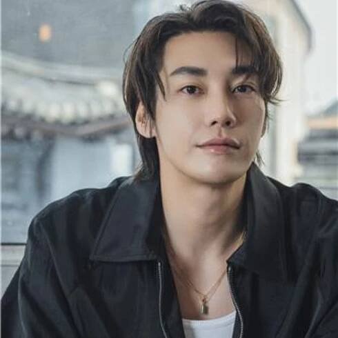 Kim Young Kwang 19