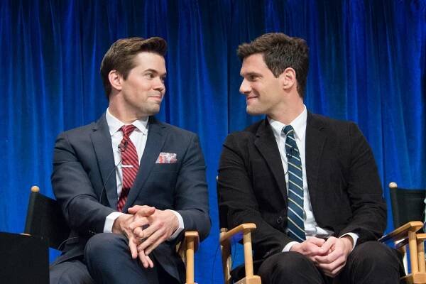 Soubor:Andrew Rannells and Justin Bartha at PaleyFest 2013.jpg