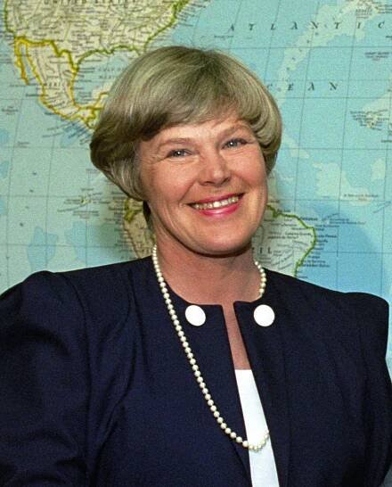 Elisabeth Rehn – Wikipedia