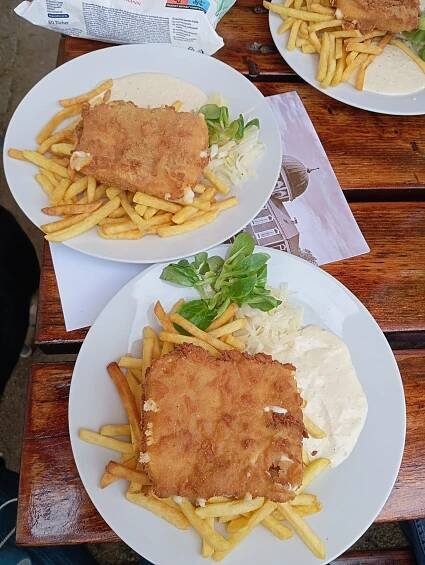 Recenze - Zámecká restaurace Veltrusy • Mapy.com