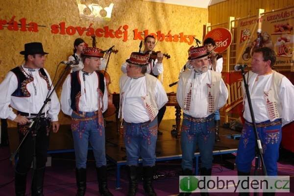 Košt klobásek ve Velké nad Veličkou 2011 | iDobryDen 