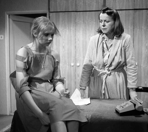 Náušnice - Z filmu - Alice Chrtková, Iva Janžurová